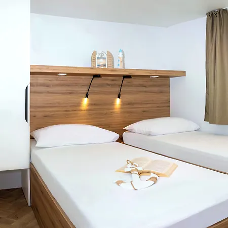 Almissa 3* أوميس