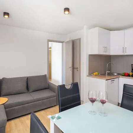 Almissa منتزه العطل