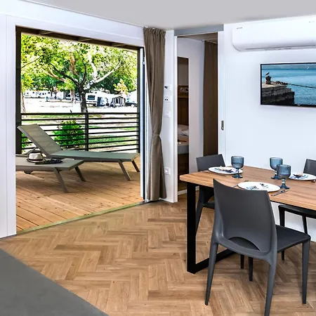 Parco vacanze Mobile Homes Camp Galeb 3*