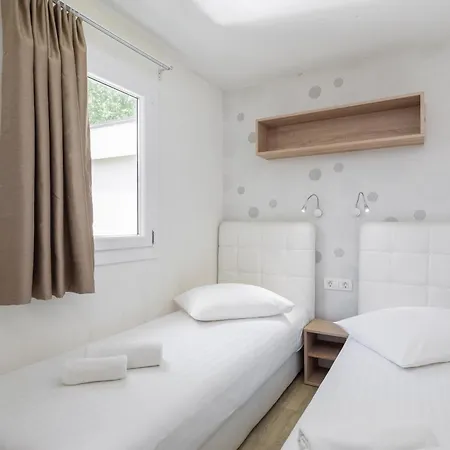 Parco vacanze Mobile Homes Camp Galeb