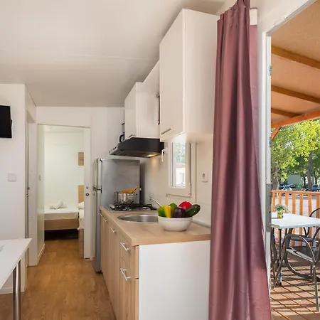Parco vacanze Mobile Homes Camp Galeb 3*