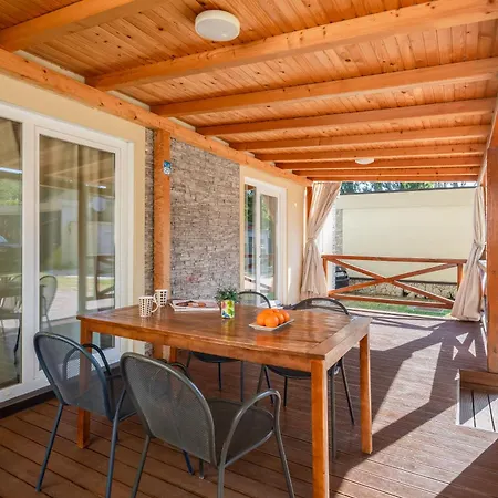 Mobile Homes Camp Galeb 3*