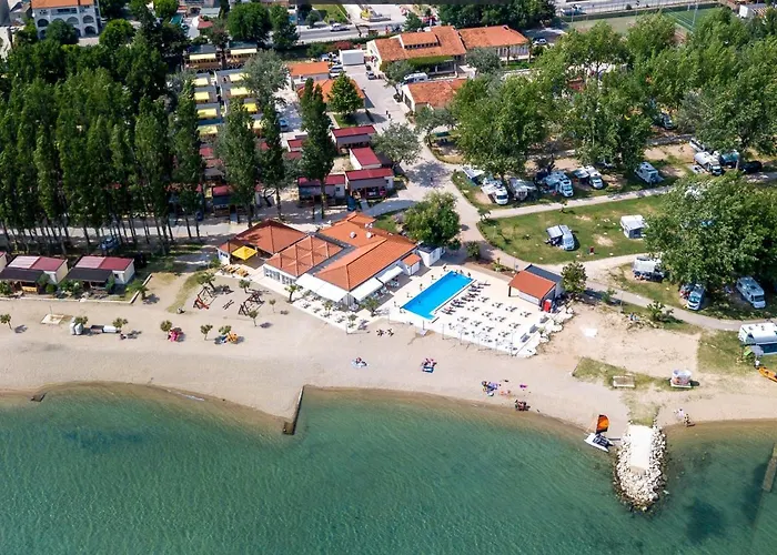 Πάρκο διακοπών Almissa 3*